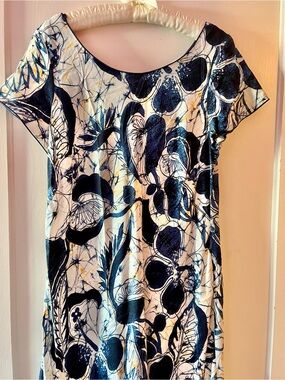 Iolani Made in Hawaii Navy Floral Maxi Dress with Scoop Neck, Post-Impressionist